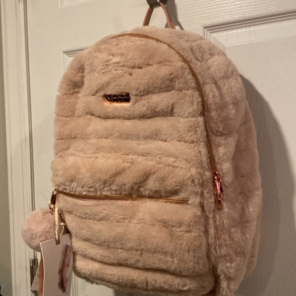 BNWT JESSICA SIMPSON Furry Pink Large Backpack